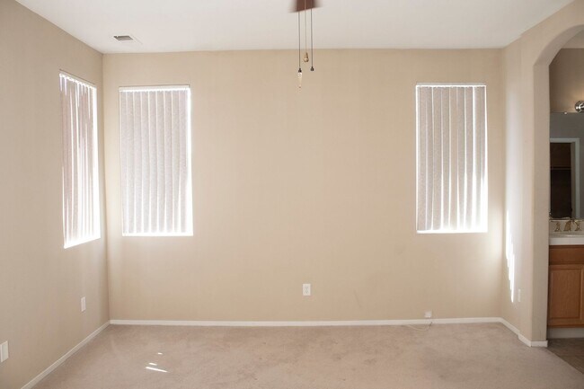 Building Photo - 3 Bed 2 Bath 55+ community of Miners Villa...