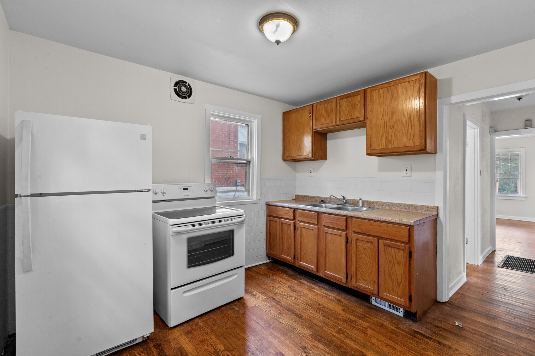 Building Photo - 7138 Garesche Ave