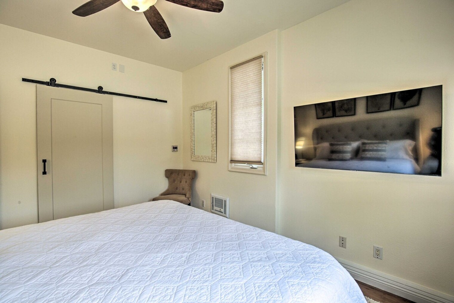 Building Photo - 7717 La Orquidia