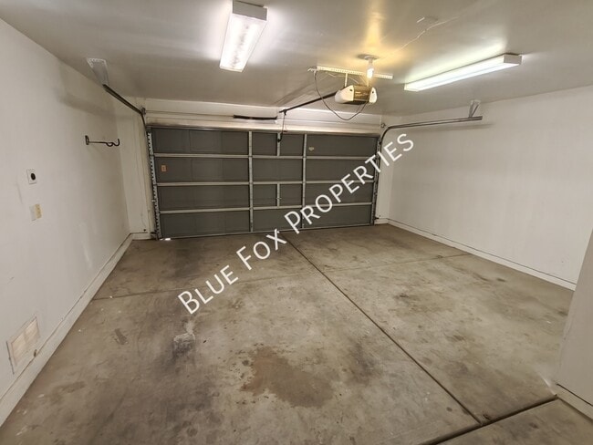 Building Photo - 3421 N Green Gulch Ct