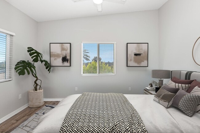 Building Photo - Private balcony + private patio!