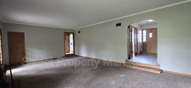 Building Photo - 7611 Aboite Center Rd
