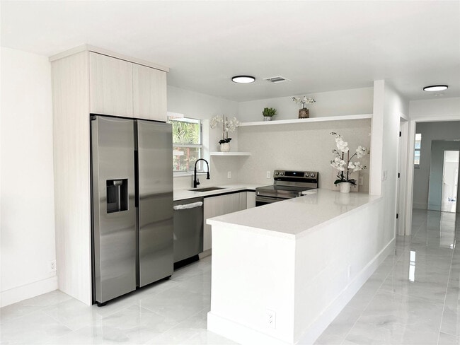 Building Photo - 2508 McKinley St