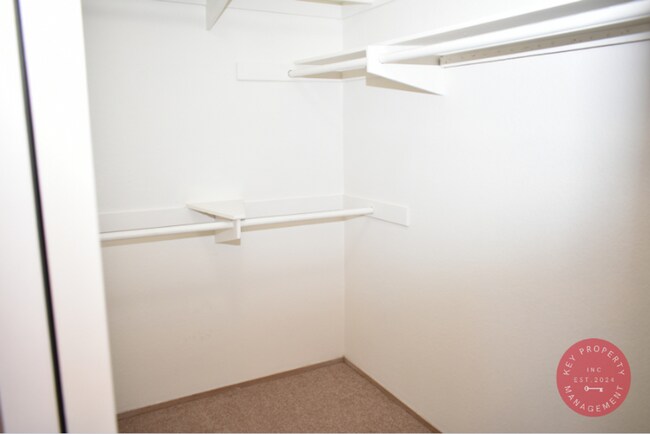 Building Photo - For Rent – Spacious 3 Bedroom, 2.5 Bath Ho...
