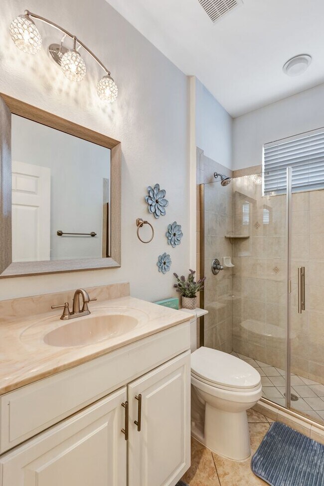 Building Photo - ** REFLECTION LAKES ** 4 BED / 2 BATH - PO...