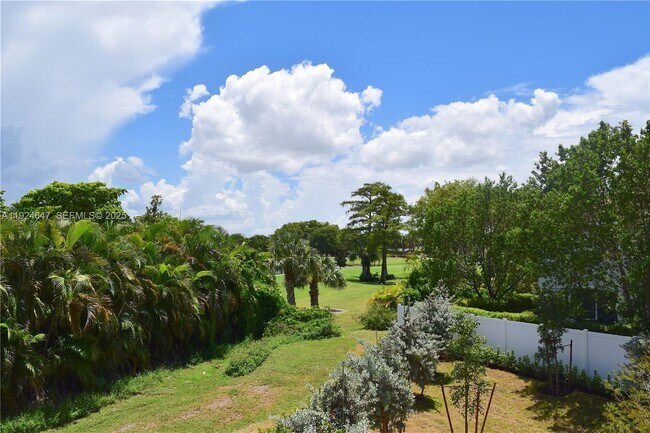 Building Photo - 8464 W McNab Rd