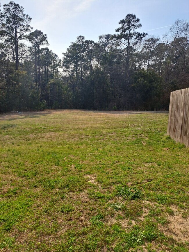 Building Photo - 310 Burley Dr