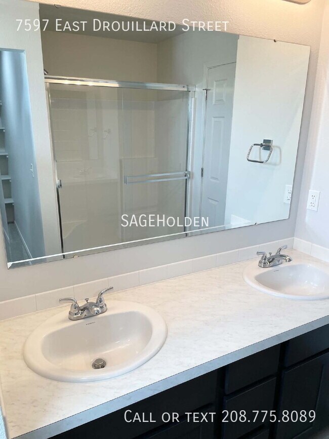 Building Photo - 7597 E Drouillard St