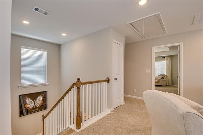 Building Photo - 105 Essence Dr