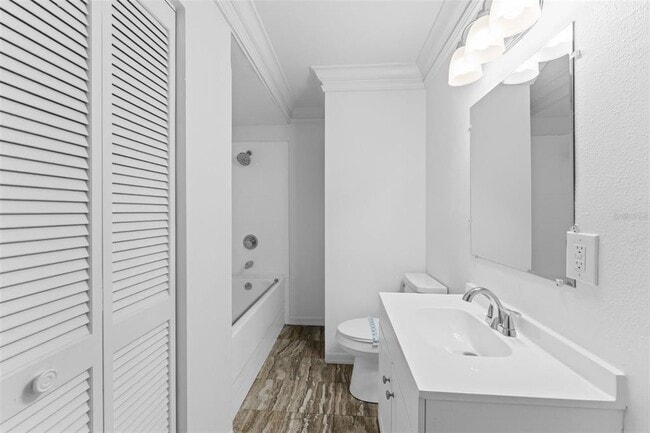 Building Photo - 2002 S Habana Ave