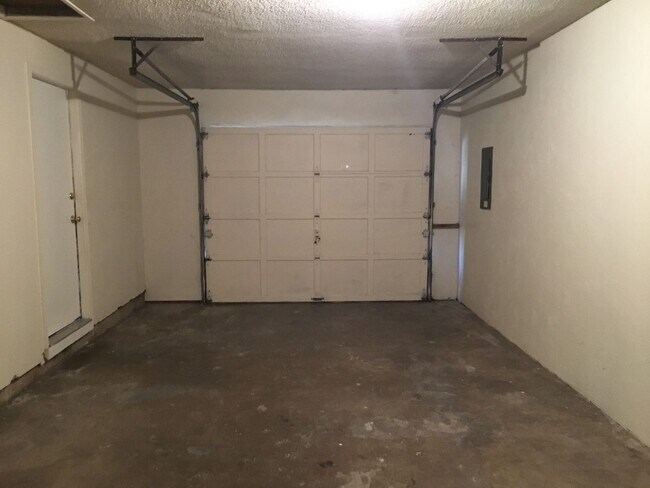 Building Photo - frna02