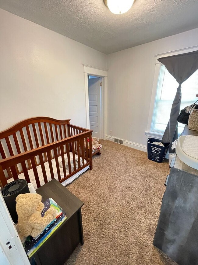 Building Photo - 510 N 23rd Ave W