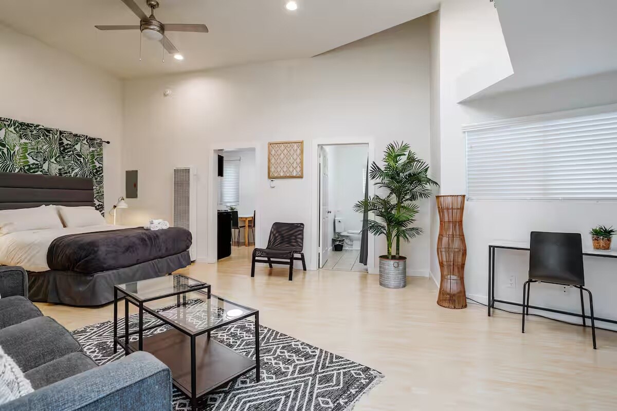 Building Photo - 1806 Washington Way