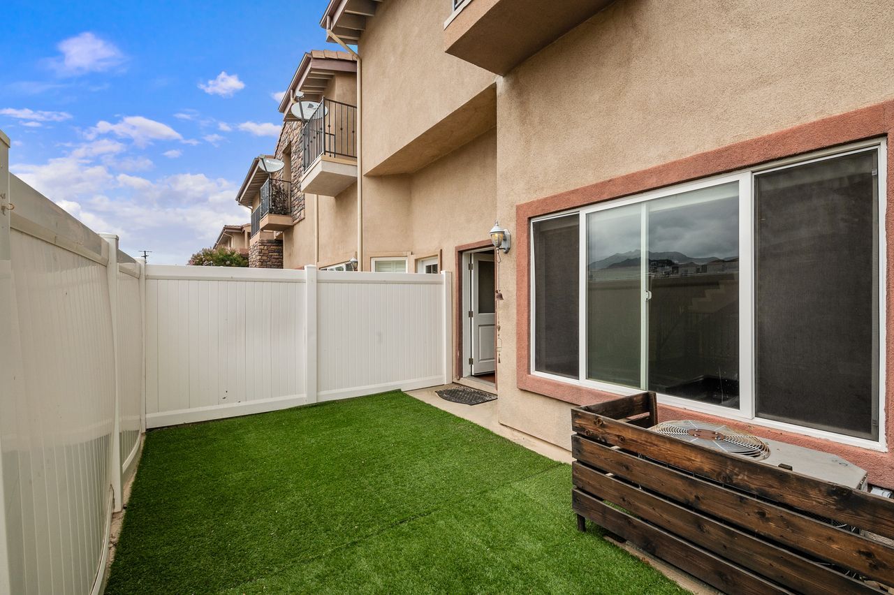 Building Photo - 5241 Colodny Dr