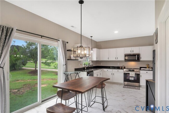 Building Photo - 10868 White Dogwood Dr