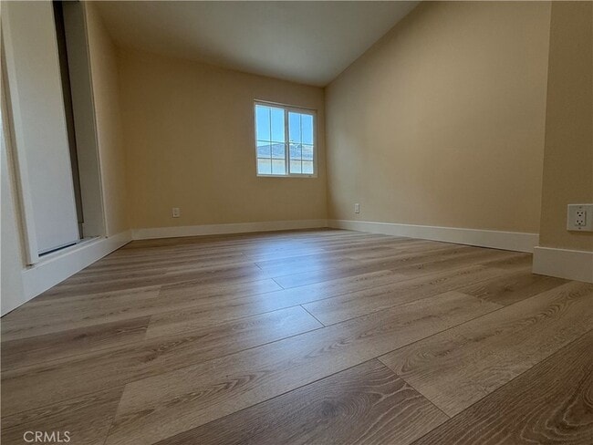 Building Photo - 1633 Kwis Ave