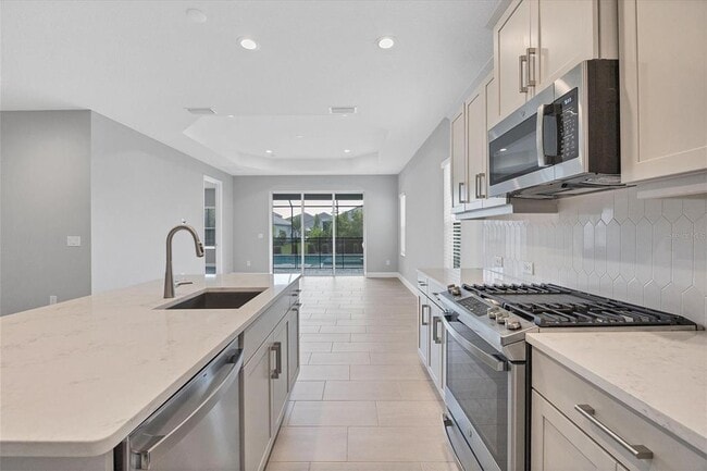 Building Photo - 2617 Star Apple Wy