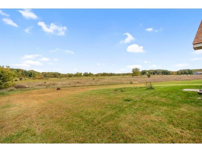 Building Photo - 722 Hilltop Ln