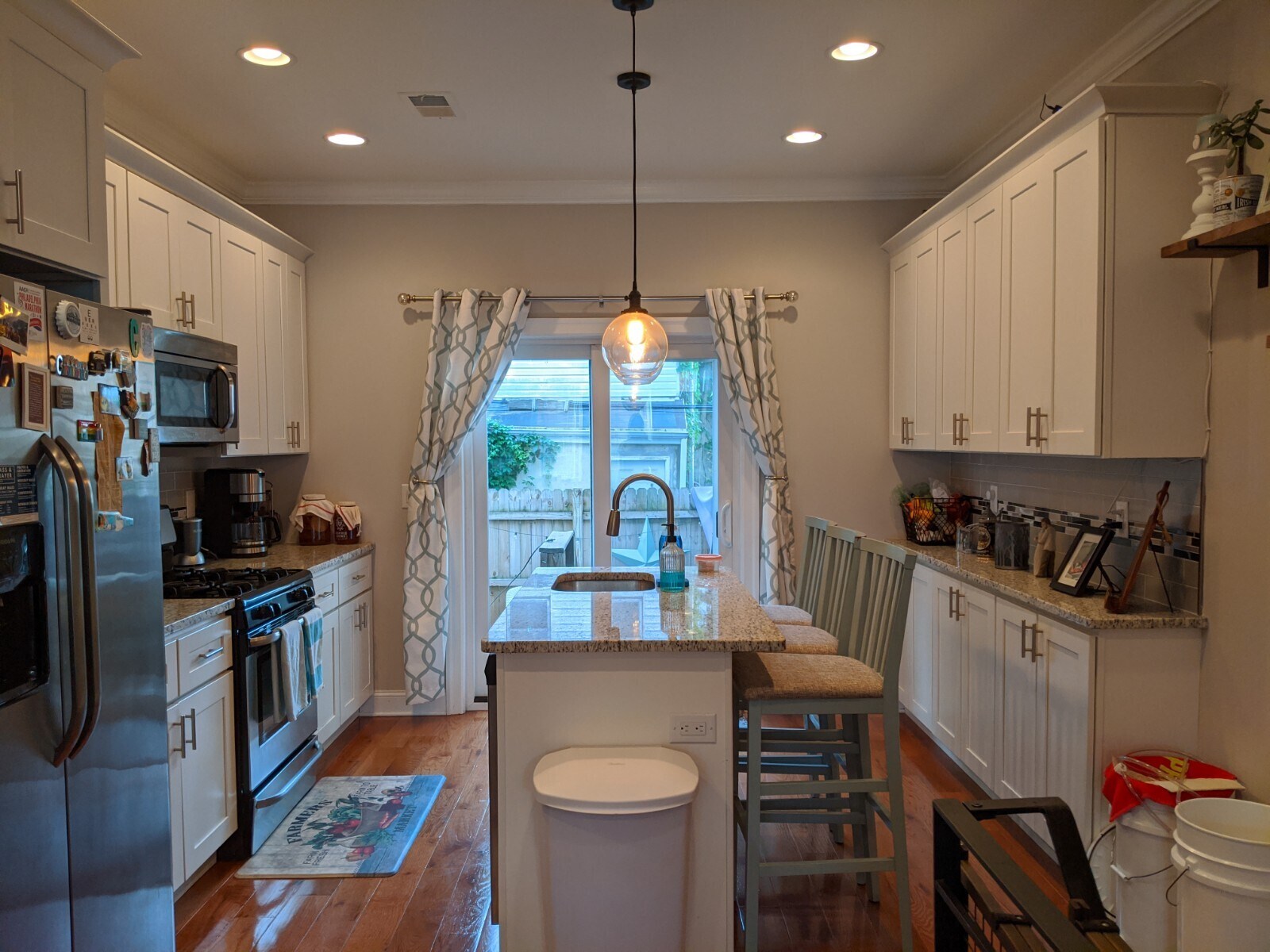 Building Photo - 624 Dudley St