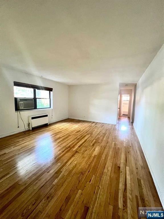 Building Photo - 3020 Edwin Ave