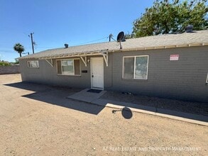 Building Photo - 1005 E Turney Ave