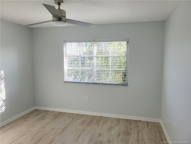 Building Photo - 3617 NW Adriatic Ln