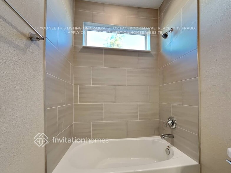 Building Photo - 7991 Thyme Trl