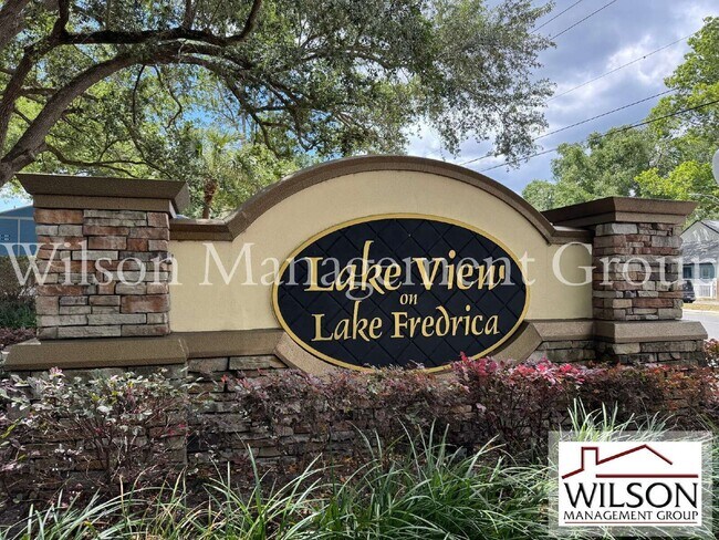 Building Photo - 2365 Oak Park Way