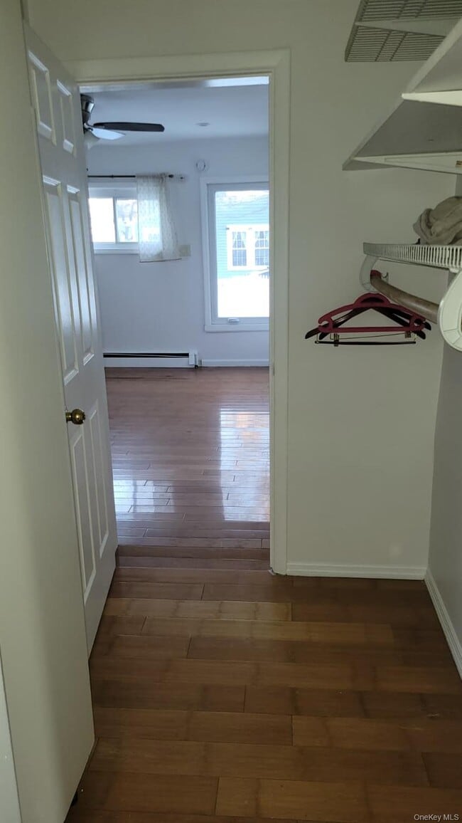 Building Photo - 83 Kraemer St