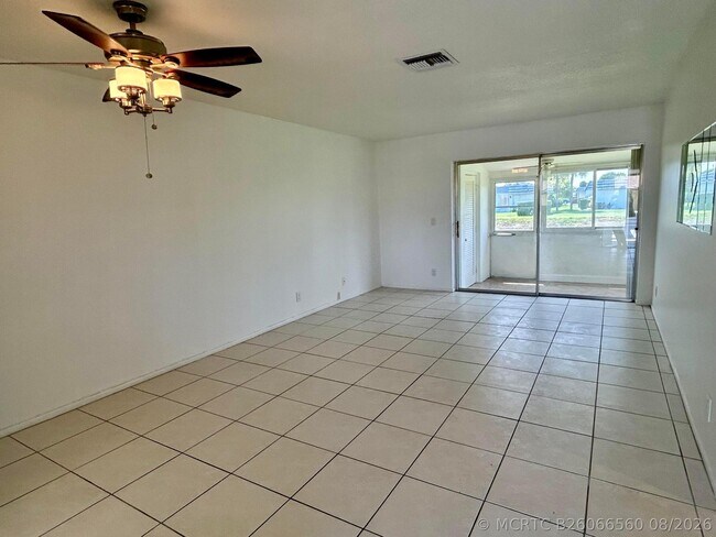 Building Photo - 2895 Crosley Dr W