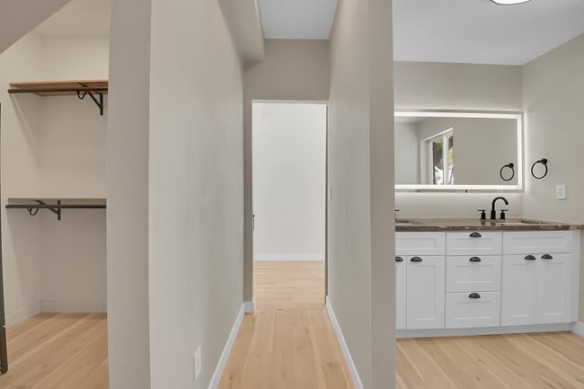 Building Photo - 45 Lodgepole Dr