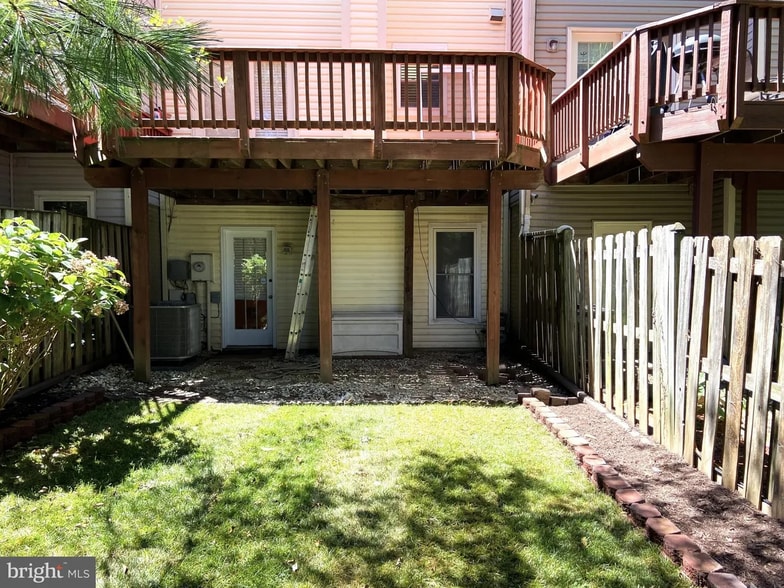 Building Photo - 27 Beacon Hill Way