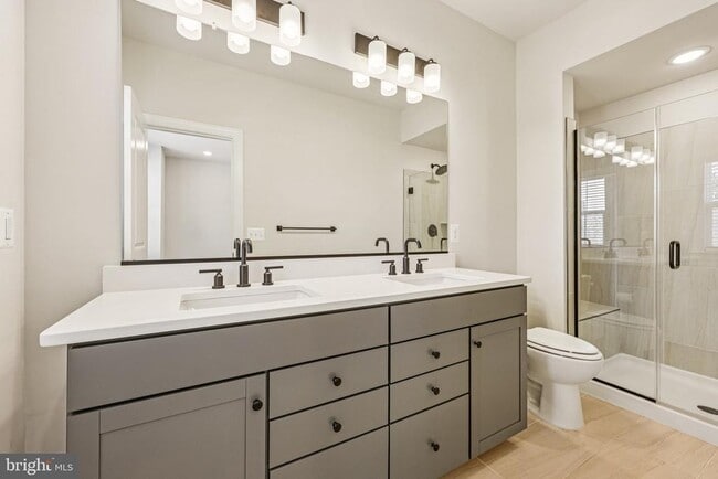 Building Photo - 7355 Mountaineer Dr