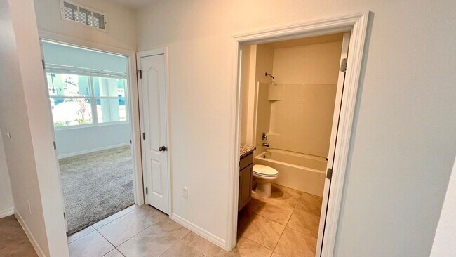 Building Photo - Spacious 3 Bedroom / 2 Bathroom Home in Mt Dora’s Timberwalk Community – AVAILABLE NOW!