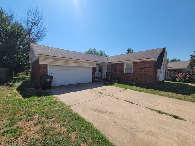 Building Photo - 3 bed in Bethany ready for new tenant!