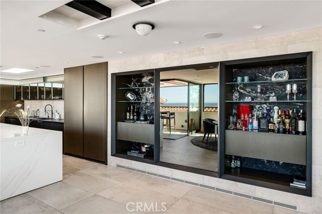 Building Photo - 121 25th St