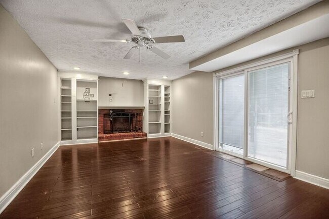 Building Photo - 303 Kimberly Woods Ct
