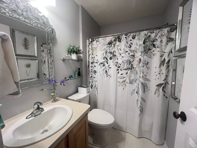 Building Photo - Beautiful 4 bedroom home in Caledonia