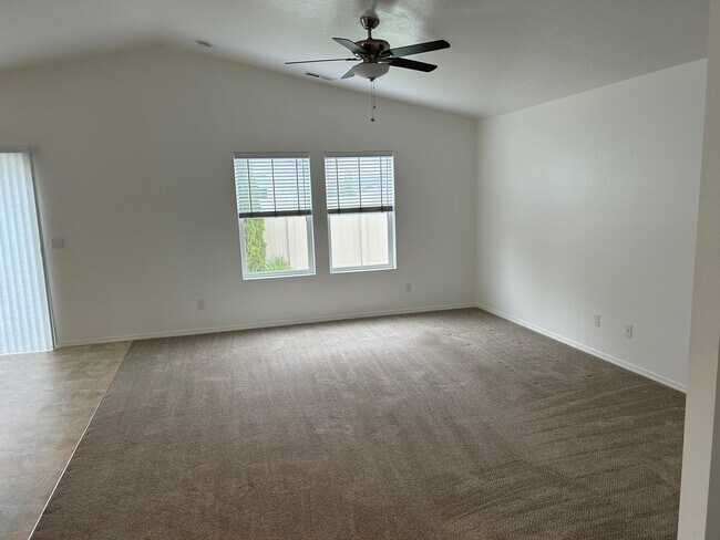 Building Photo - 11416 W Colorado River St