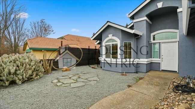 Building Photo - Stunning Single Story Fair Oaks Rental with Large Backyard in GREAT LOCATION!