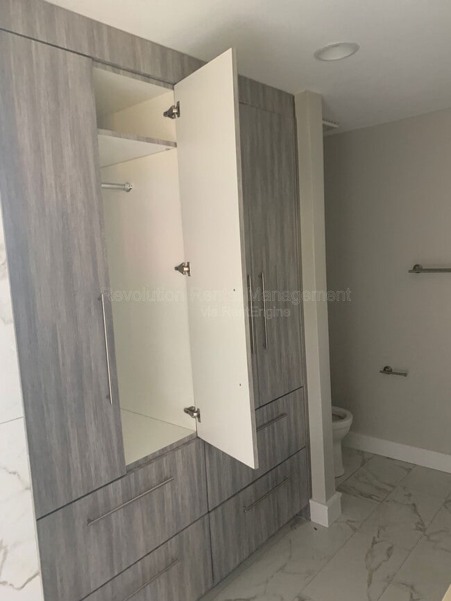 Building Photo - 8373 Brewer Rd