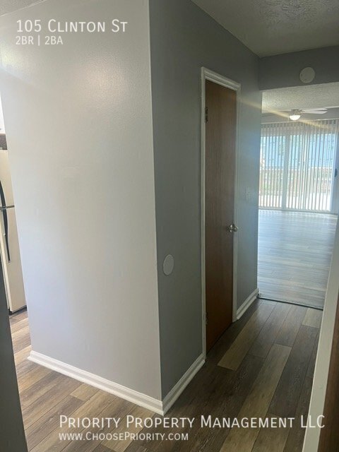 Building Photo - 105 Clinton St