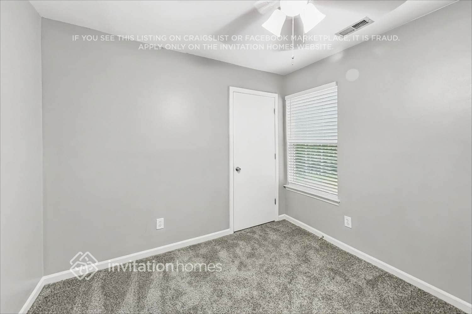 Building Photo - 410 Queens Dr SW