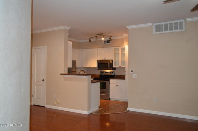 Building Photo - 1701 E Colter St