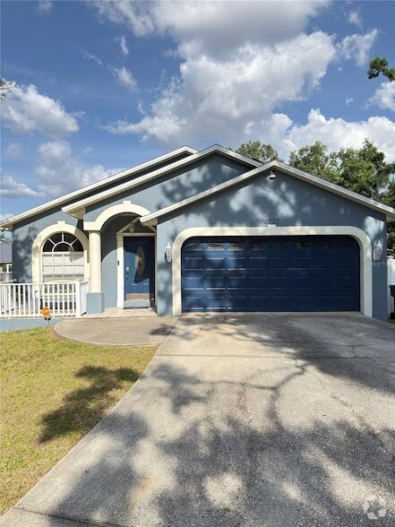 Building Photo - 6303 Little River Dr