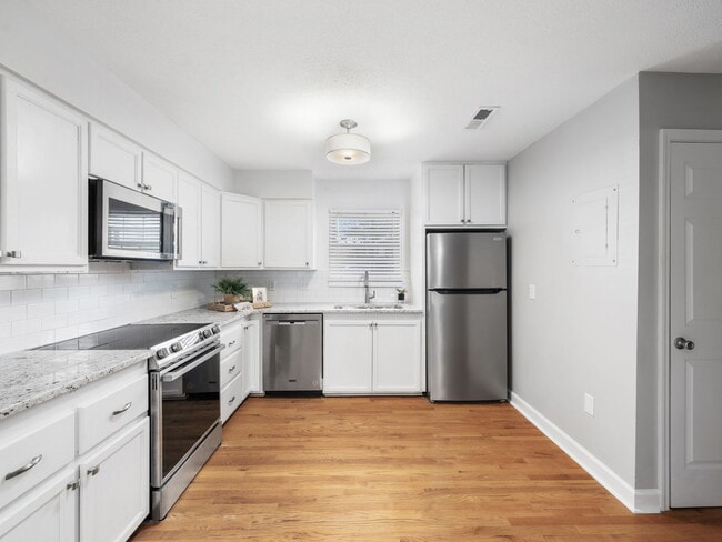 Building Photo - 6543 New Market Way