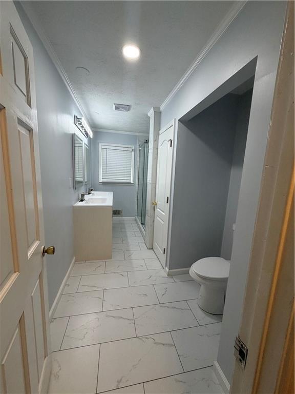Building Photo - 3336 Camelot Dr NE