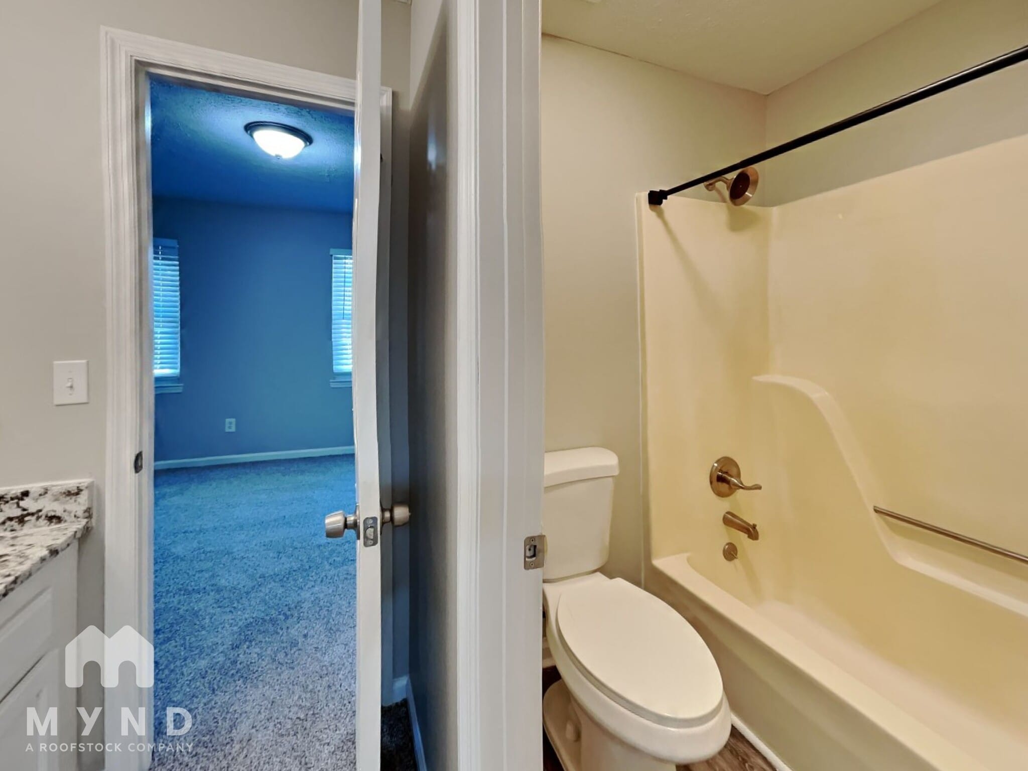 Building Photo - 461 Claircrest Dr