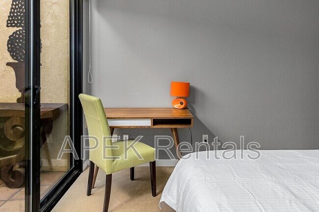 Building Photo - 2842 Sundance Cir W