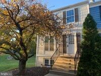 Building Photo - 1658 Colonial Way